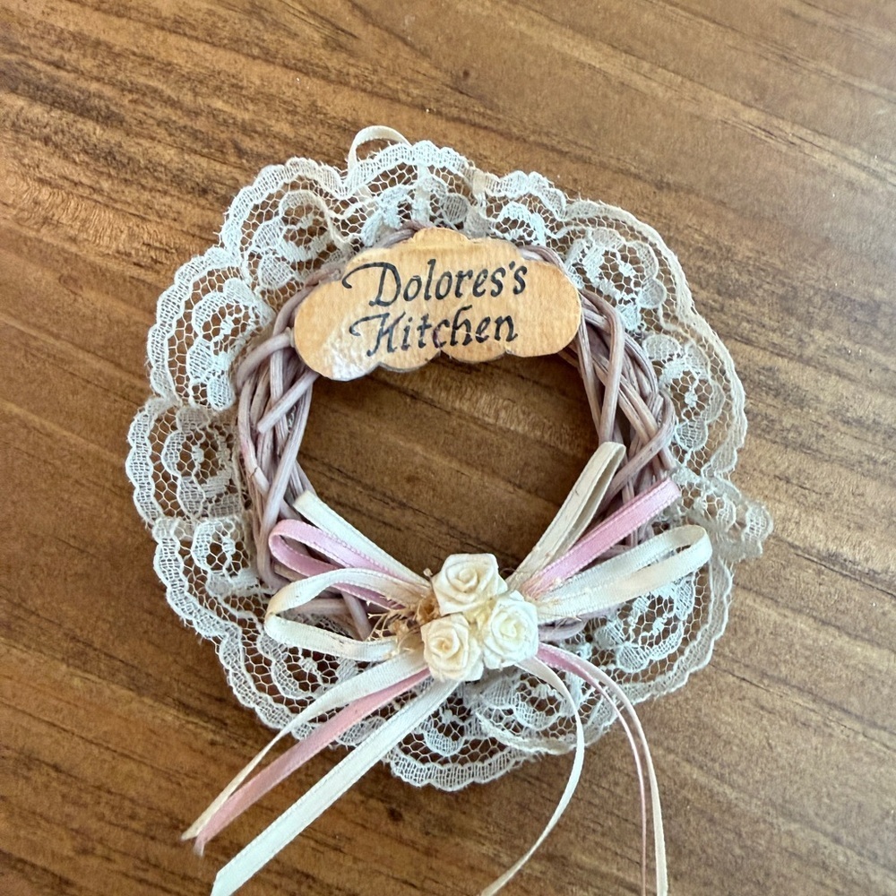 Dolores's Kitchen Lace and Ribbon Decorative Wreath - Pink & Cream